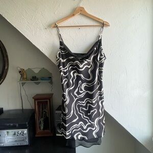 Forever 21 Black and White Swirl Dress